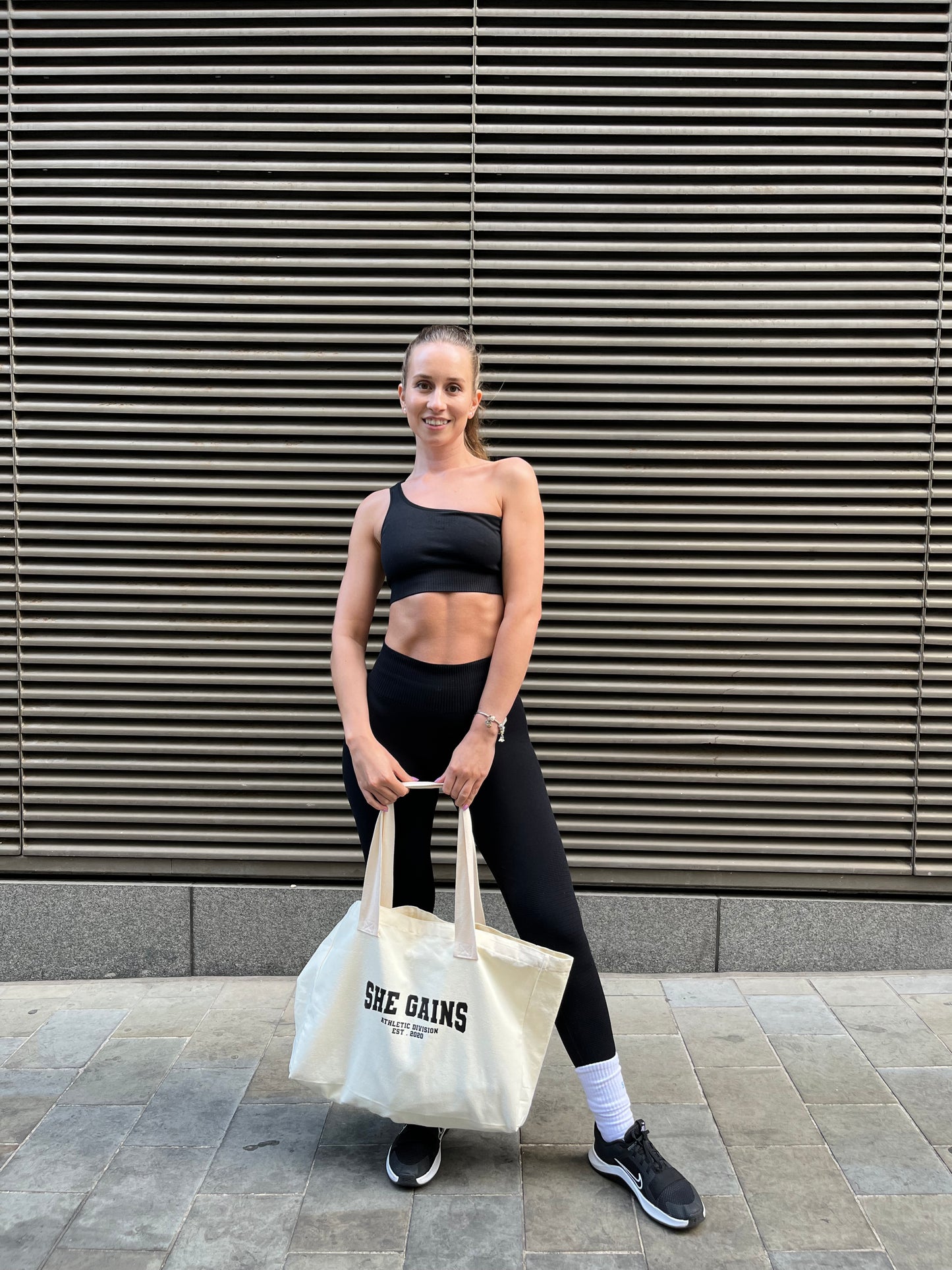 sac fourre-tout universitaire pour un style de vie actif au quotidien