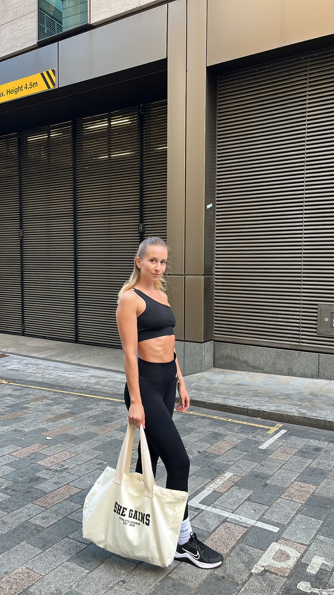 sac fourre-tout universitaire pour un style de vie actif au quotidien