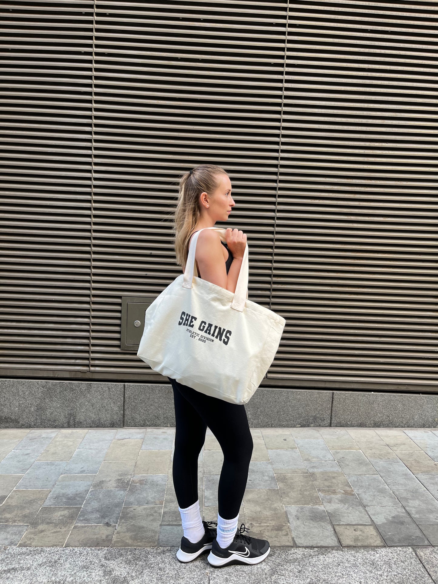 sac fourre-tout universitaire pour un style de vie actif au quotidien
